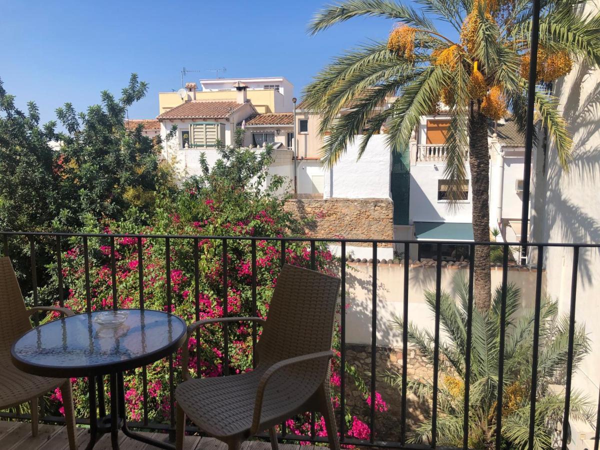 Hostal Loreto Denia Bagian luar foto