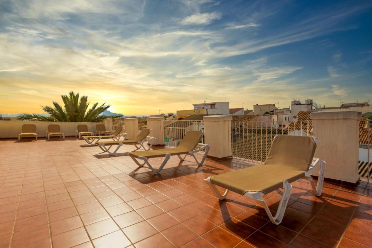 Hostal Loreto Denia Bagian luar foto