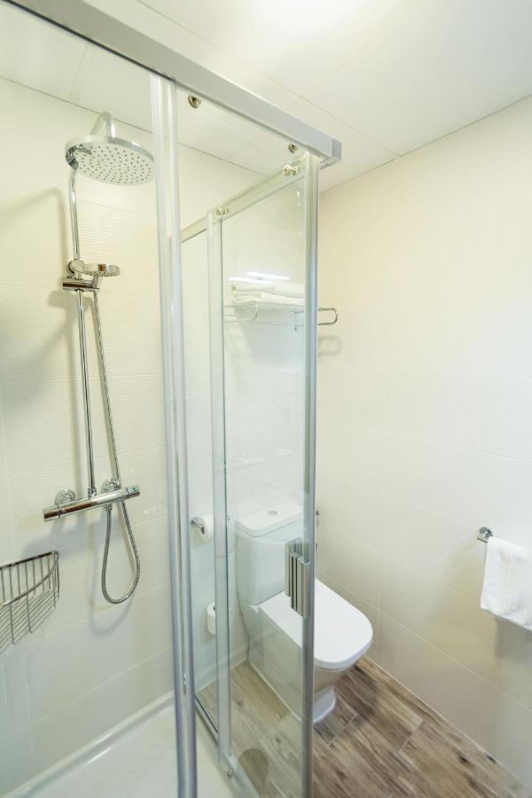 Hostal Loreto Denia Bagian luar foto