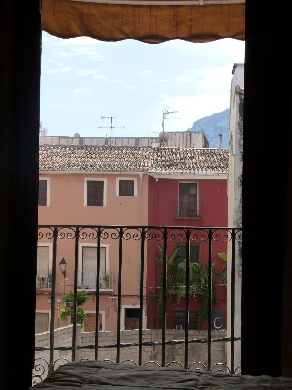 Hostal Loreto Denia Bagian luar foto